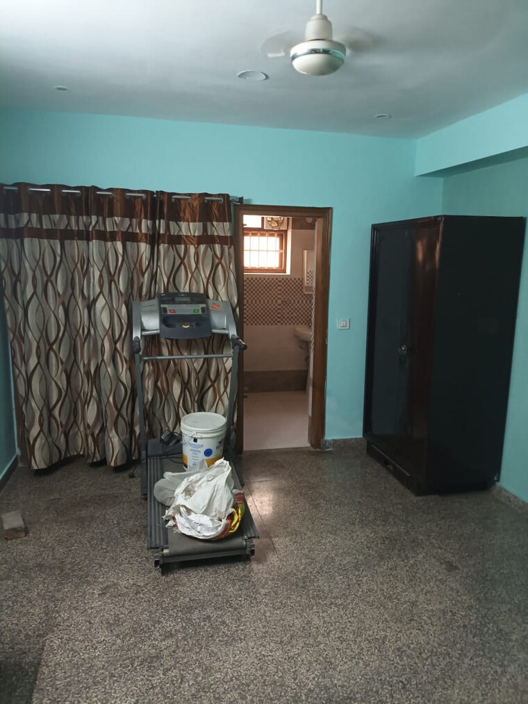  Parking, sector 23 1 Bedroom 1450 Sq.Ft. Builder Floor In Sector 23 Gurgaon 10651824