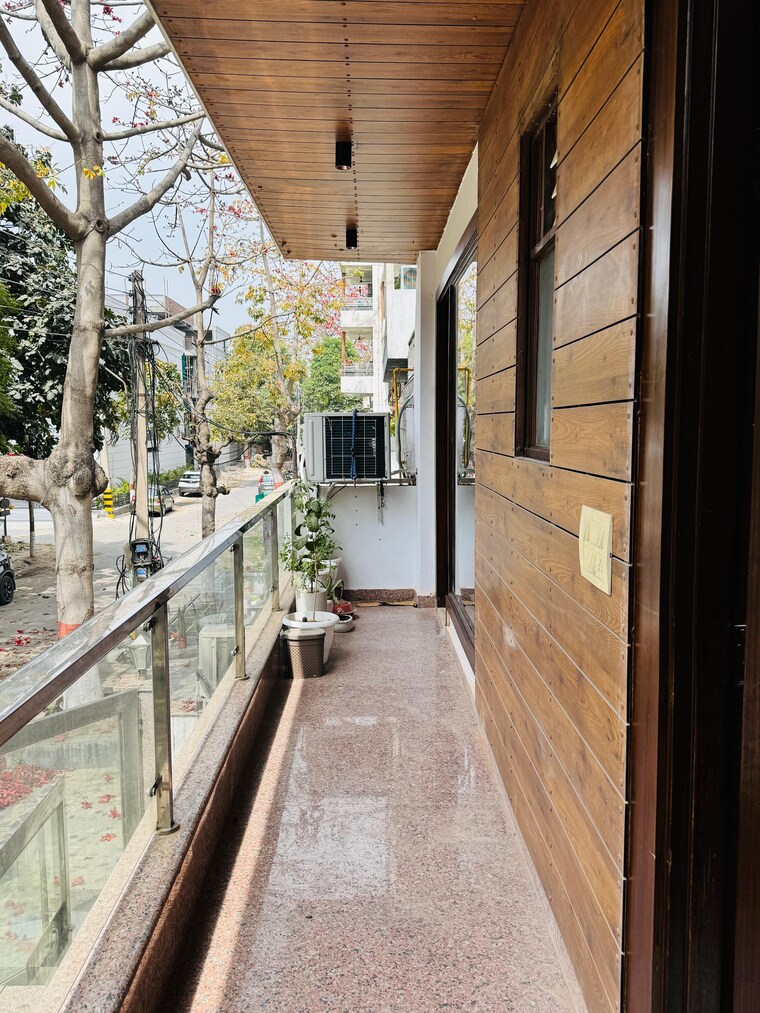 Balcony, palam vihar  275 Sq.Yd. Builder Floor In Palam Vihar Gurgaon 10651822