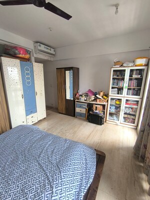 Bedroom in 3 BHK Apartment at Imperial Heights Goregaon West, Goregaon West – for Rent