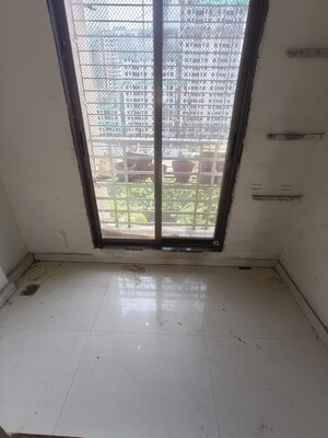 Room in 3 BHK Apartment at Millenium Icon Apartment, Kharghar – for Rent