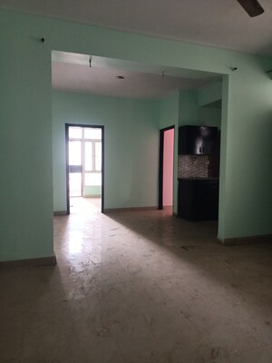 Room in 3 BHK Apartment at Supertech Livingston, Sain Vihar – for Sale