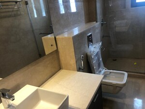 Team Area in 5 BHK Apartment at Vasant Vihar – for Rent