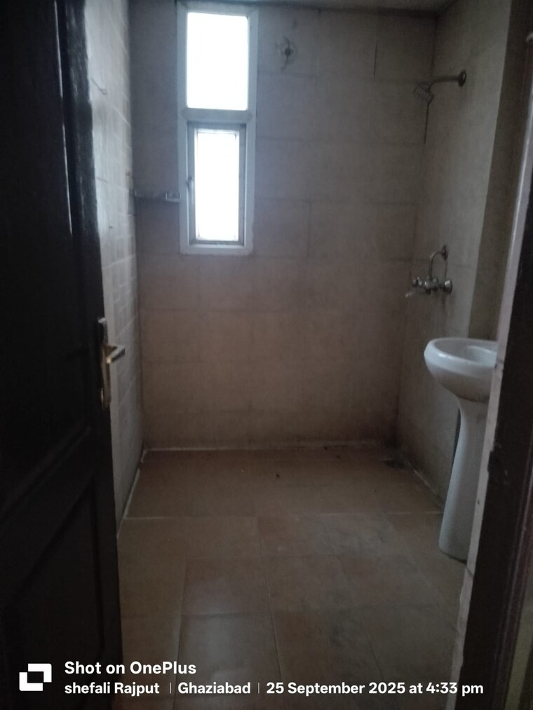 Bathroom, saviour-greenisle 2.5 Bedroom 1150 Sq.Ft. Apartment In Sain Vihar Ghaziabad 10651847