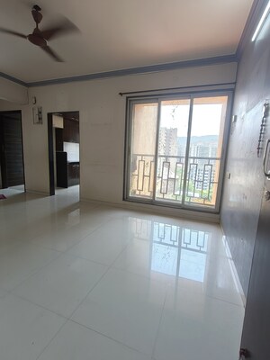 Room in 2 BHK Apartment at Ghp Sonnet, Kharghar – for Rent