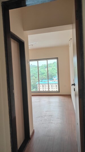 1 BHK Apartment For Rent in Unnathi Woods Phase 1 And 2, Ghodbunder Road