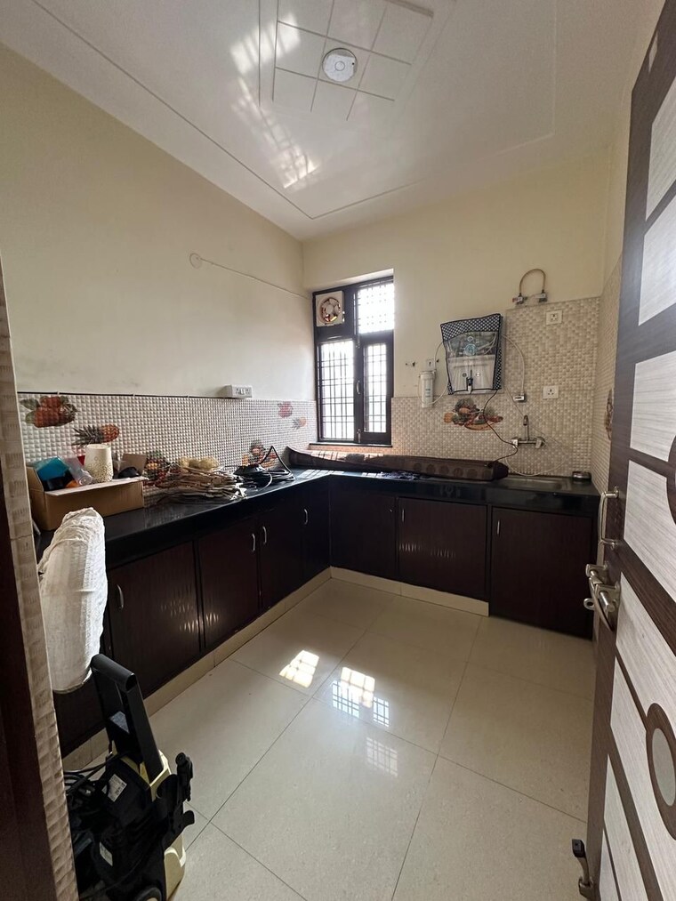 Kitchen, sector 21 2 Bedroom 2250 Sq.Ft. Builder Floor In Sector 21 Gurgaon 10651832