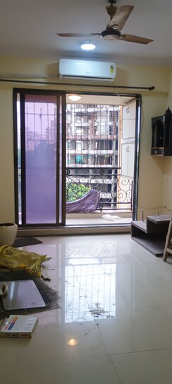 2 BHK Apartment For Rent in Lake Florence