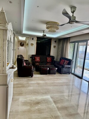 Living Room in 4 BHK Apartment at Imperial Heights Goregaon West, Goregaon West – for Rent