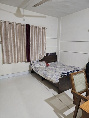 Team Area in 1 BHK Apartment at Rupali Heights Dahanukar Colony, Kothrud – for Rent