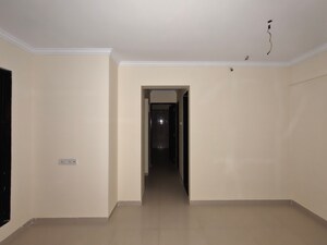 Room in 1 BHK Apartment at Unnati Woods CHS, Kasarvadavali – for Rent