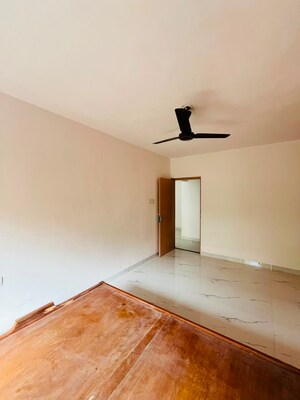 Room in 3 BHK Apartment at Magarpatta City Cosmos, Magarpatta Road – for Rent