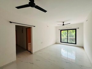 Room in 3 BHK Apartment at Magarpatta City Cosmos, Magarpatta Road – for Rent