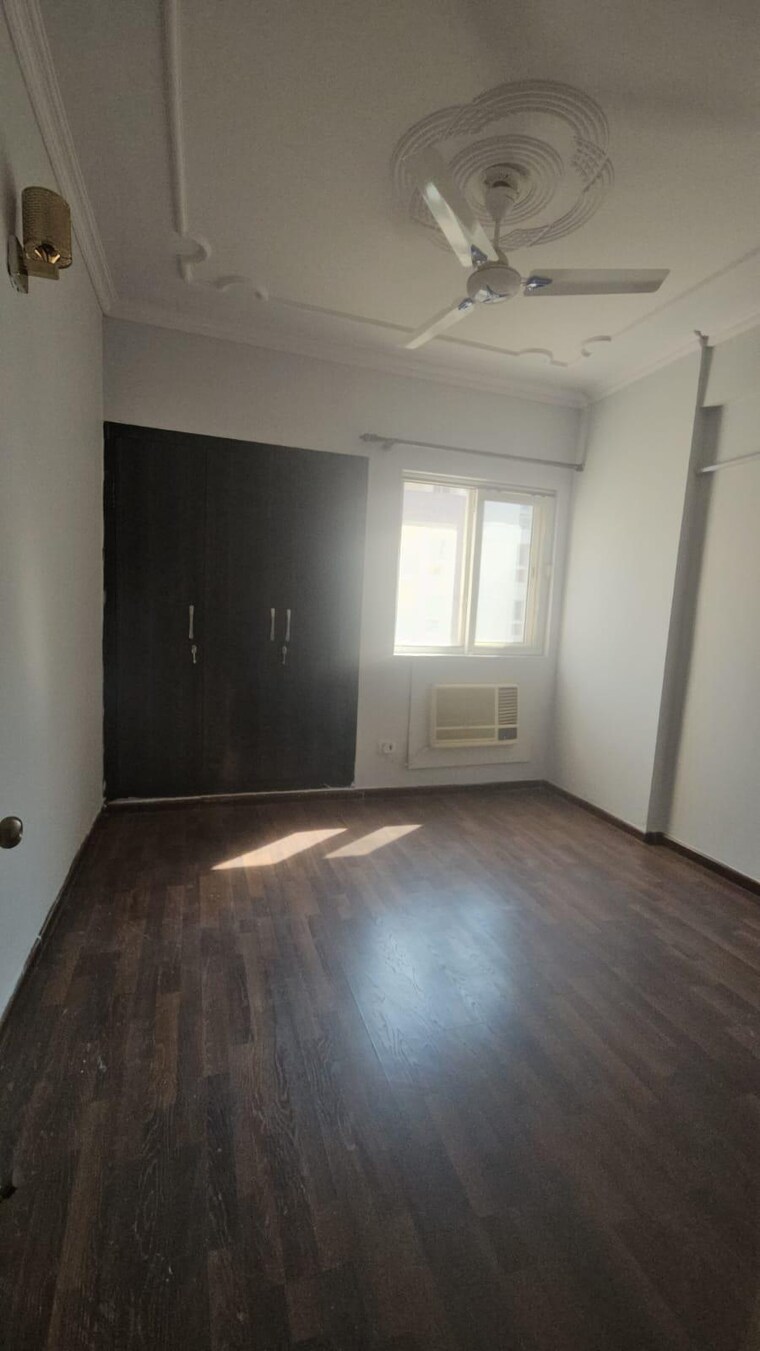 Room, supertech-cape-town 3 Bedroom 1295 Sq.Ft. Apartment In Sector 74 Noida 10651882