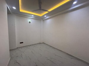 Room in 1 BHK Builder Floor at Saket – for Rent