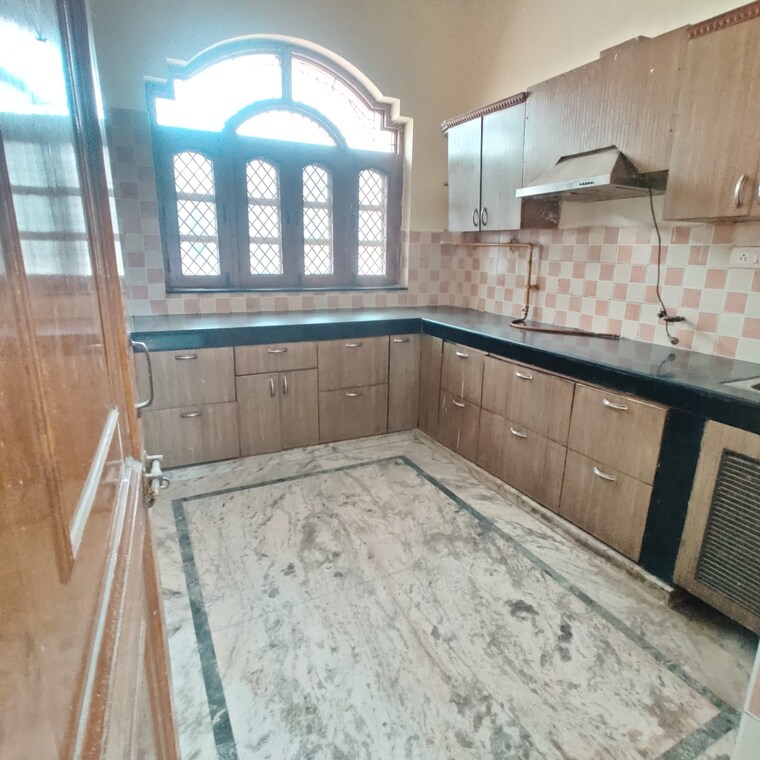 Kitchen, sainik colony 3 Bedroom 2250 Sq.Ft. Apartment In Sainik Colony Faridabad 10651986