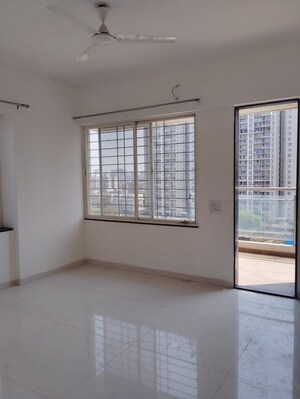 Room in 3 BHK Apartment at Icon Westwood Estates, Wakad – for Rent