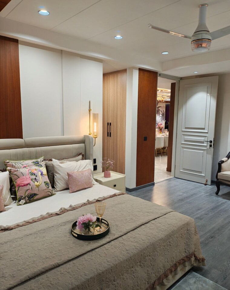 Living Room, emaar-marbella 4 Bedroom 4518 Sq.Ft. Builder Floor In Sector 66 Gurgaon 10652017