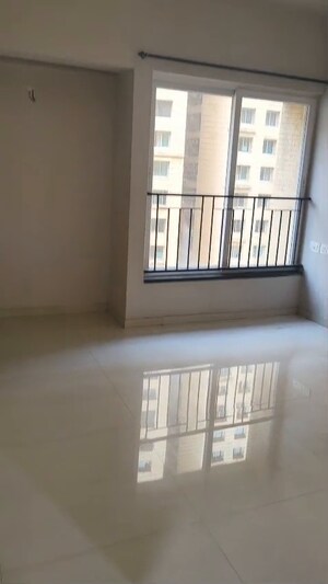 Room in 2 BHK Apartment at Rustomjee Azziano Wing K, Thane West – for Sale