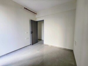 Room in 2 BHK Apartment at Raymond Ten X Habitat, Pokhran Road No Two – for Rent