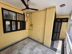 Room in 1 BHK Builder Floor at Neb Sarai – for Rent