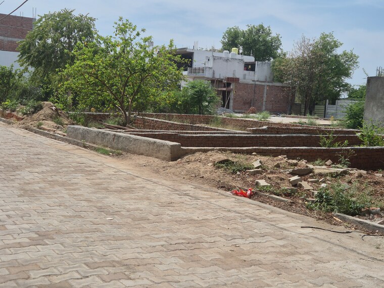 undefined, leelavati-enclave Commercial Shop 200 Sq.Ft. In Sector 72 Faridabad 10652087