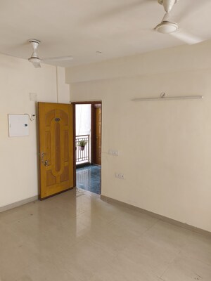 Room in 2 BHK Apartment at Shree Vardhman Mantra, Sector 67 – for Rent