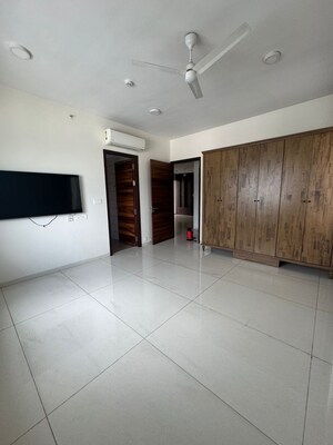 3 BHK Apartment For Rent in Jayabheri The Summit, Narsingi
