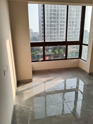 Room in 3 BHK Apartment at Hubtown The Premiere, Andheri West – for Rent