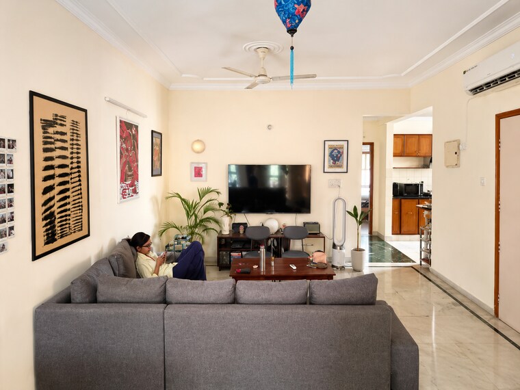 Living Room, ss-the-palladians 3 Bedroom 1550 Sq.Ft. Apartment In Sector 47 Gurgaon 10652164