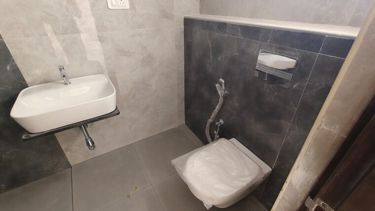 Bathroom, shubankara-innovative-palacia 2 Bedroom 1178 Sq.Ft. Apartment In Aecs Layout Bangalore 10652191