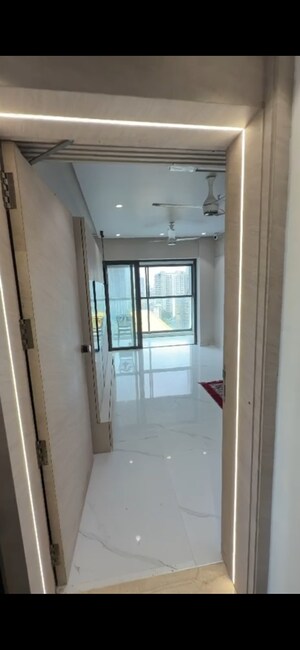 2 BHK Apartment For Rent in Level The Residences, Andheri West