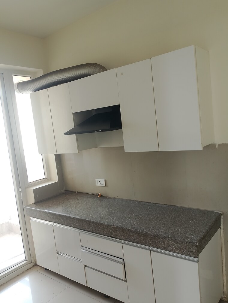 Kitchen, emaar-palm-hills 3.5 Bedroom 1550 Sq.Ft. Apartment In Sector 77 Gurgaon 10652251