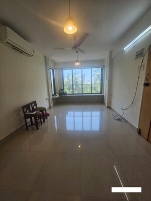 2 BHK Apartment For Rent in Bandra West