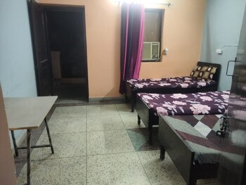 Pg for Rent in Sector 19, Noida