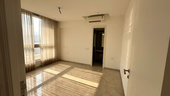 1 BHK Flat for Rent in Hiranandani Estate, Thane