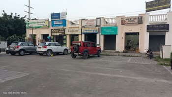 DLF Central Square