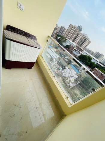2 BHK Builder Floor for Rent in Sarfabad Village, Noida