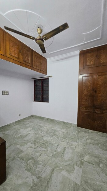 1.5 BHK Flat for Rent in Gtb Enclave, Delhi
