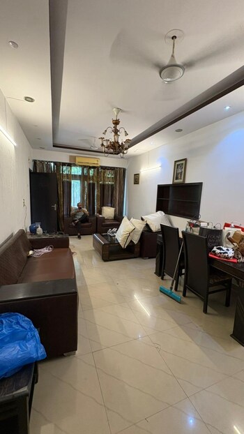 3 BHK Builder Floor for Sale in Chittaranjan Park, Delhi