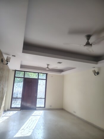 2 BHK Villa for Rent in Sector 55, Noida