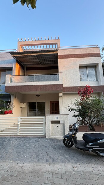 Amrit Pebble Bay Ph I
