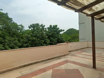 2.5 BHK Builder Floor for Rent in Dlf Phase I, Gurgaon