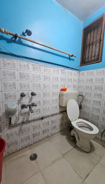 2 BHK Flat for Sale in Dilshad Colony, Delhi