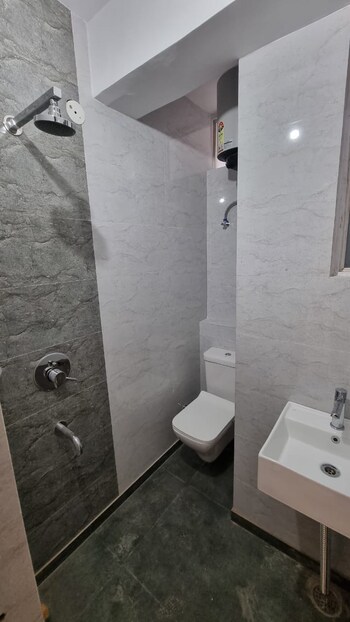 1 BHK Builder Floor for Rent in Indrapuram, Ghaziabad