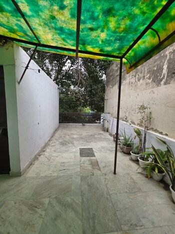 2 BHK House for Rent in Rohini Sector 11, Delhi