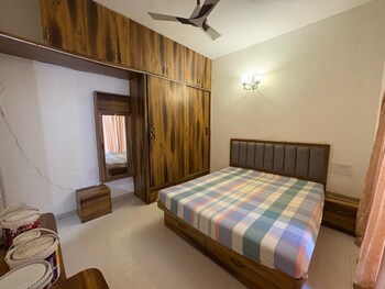 2 BHK Flat for Sale in Salunkhe Vihar Society, Pune