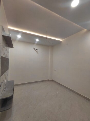 2 BHK Builder Floor for Sale in Vikas Puri, Delhi