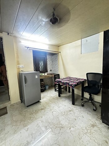 1 RK Builder Floor for Rent in Lajpat Nagar, Delhi