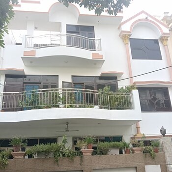 6 BHK House for Sale in Sector 41, Noida