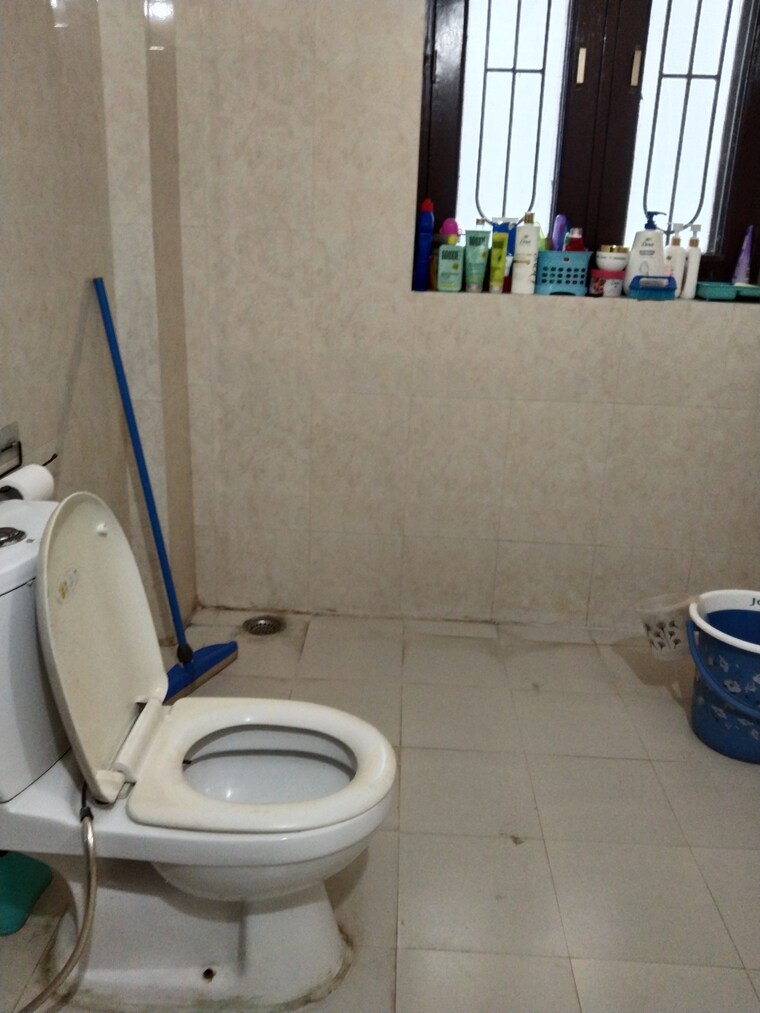 Bathroom, sector 21 2 Bedroom 1350 Sq.Ft. Villa In Sector 21 Gurgaon 10675368